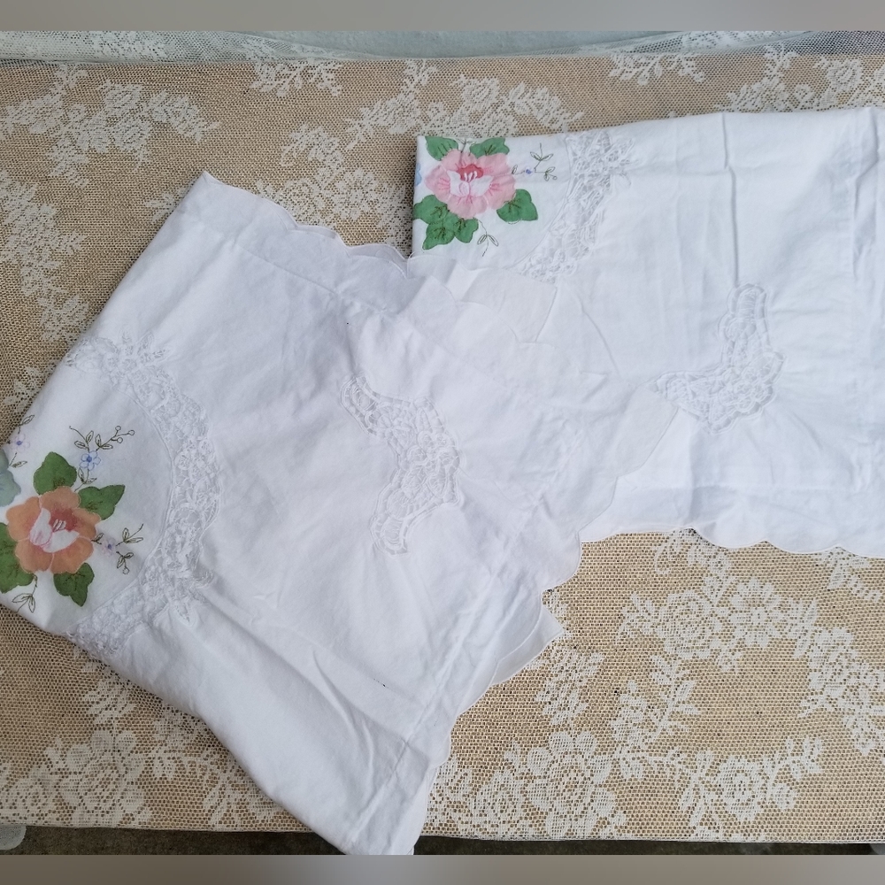 Floral & Lace Pillow Shams